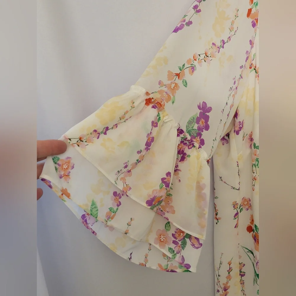 Belle By Kim Gravel Floral Ruffle Sleeve Top Size 2X - Picture 7 of 13